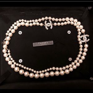 Authentic Chanel Pearl CC Crystal Necklace